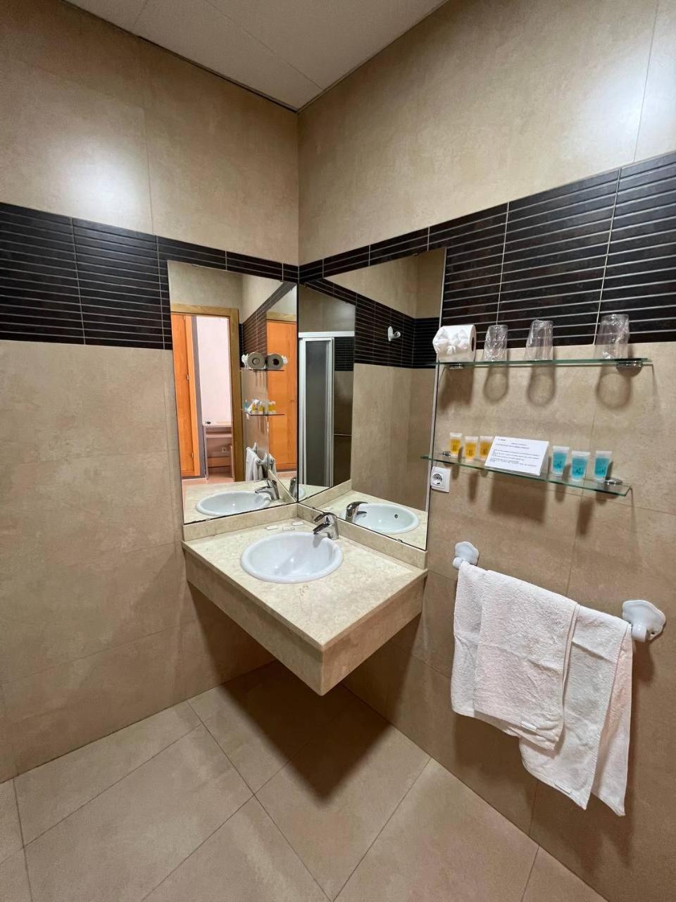 Hostal Manuela Punta Umbría Esterno foto